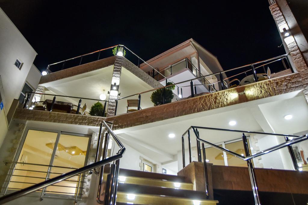 Mala Plaza Bed and Breakfast Ulcinj Buitenkant foto