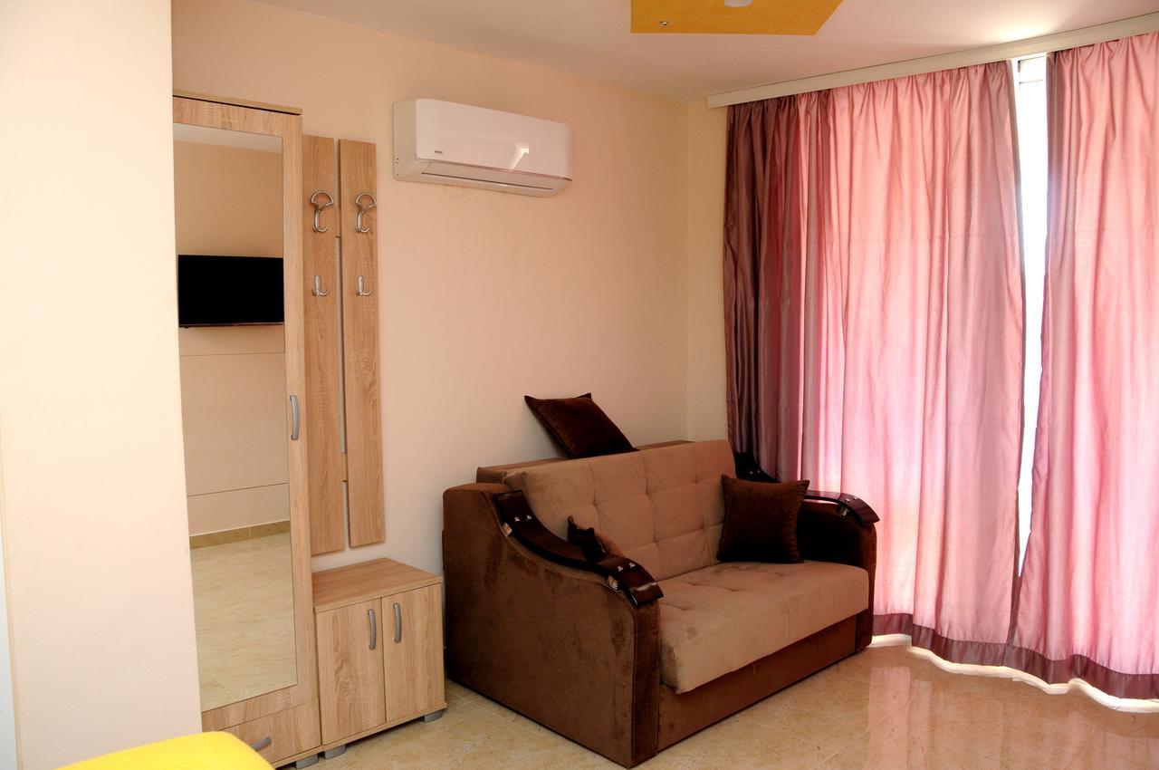 Mala Plaza Bed and Breakfast Ulcinj Buitenkant foto