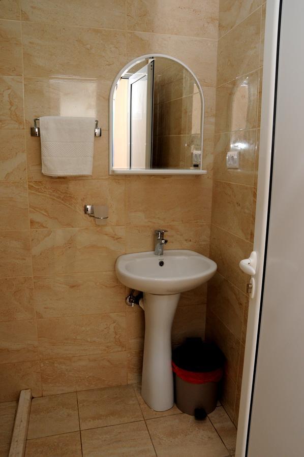 Mala Plaza Bed and Breakfast Ulcinj Buitenkant foto