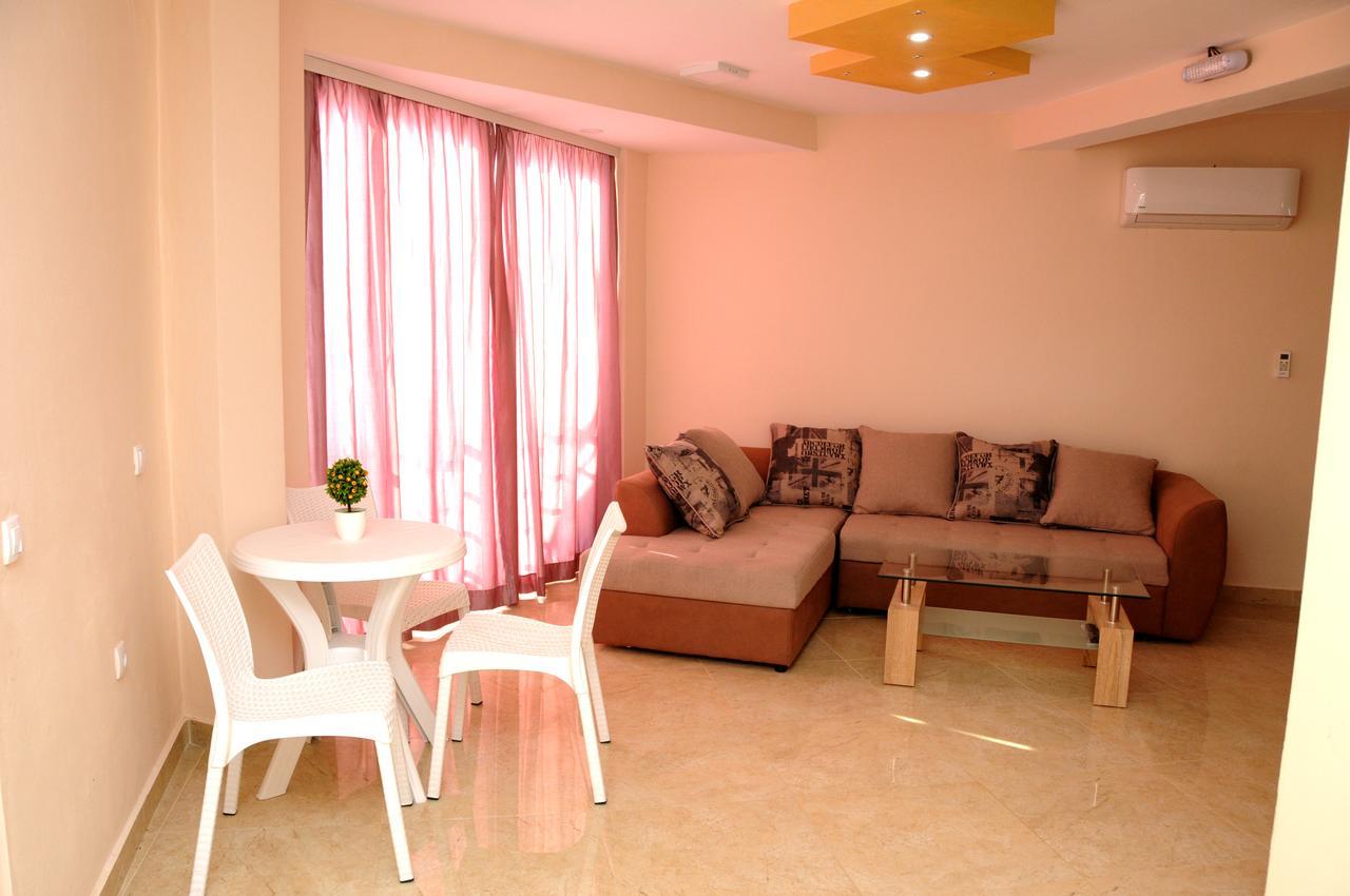 Mala Plaza Bed and Breakfast Ulcinj Buitenkant foto