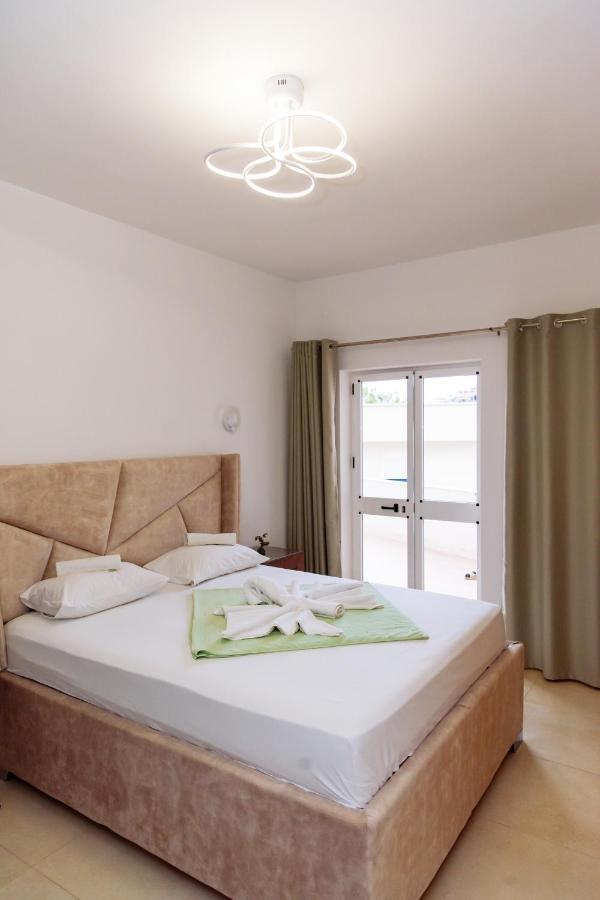 Mala Plaza Bed and Breakfast Ulcinj Buitenkant foto
